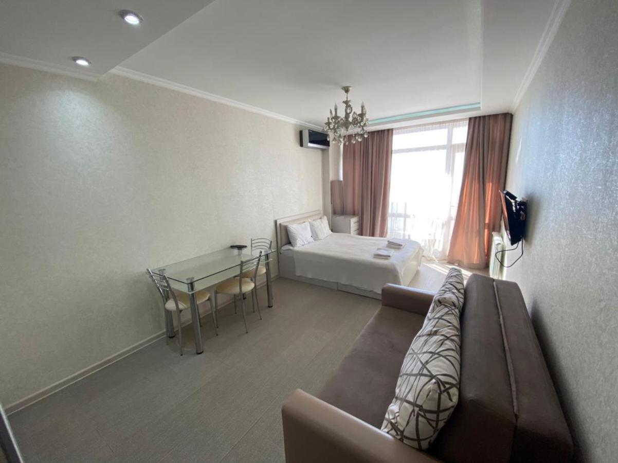 Cozy Studio Apartment-Sea View Батуми Екстериор снимка
