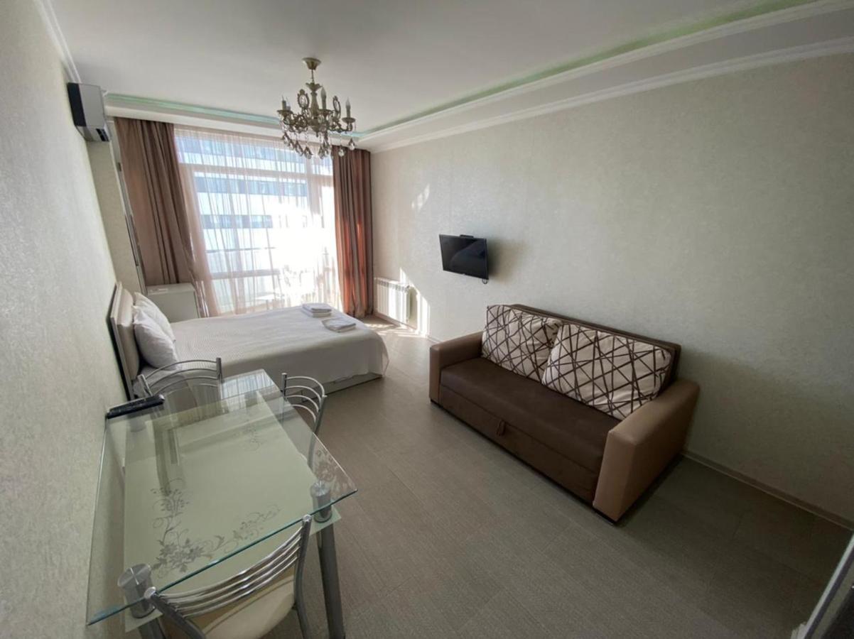 Cozy Studio Apartment-Sea View Батуми Екстериор снимка